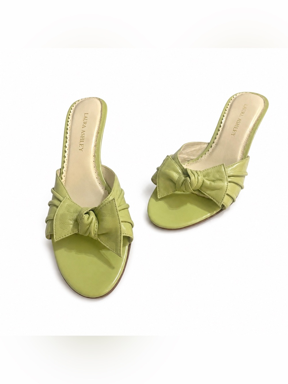 Vintage Y2K Genuine Leather Green Kitten heels